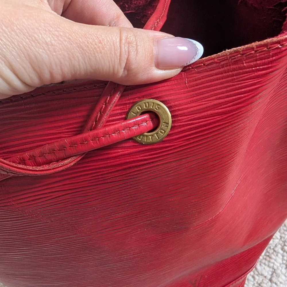 Louis Vuitton Red  Epi Noe Bucket Bag - Picture 9 of 16